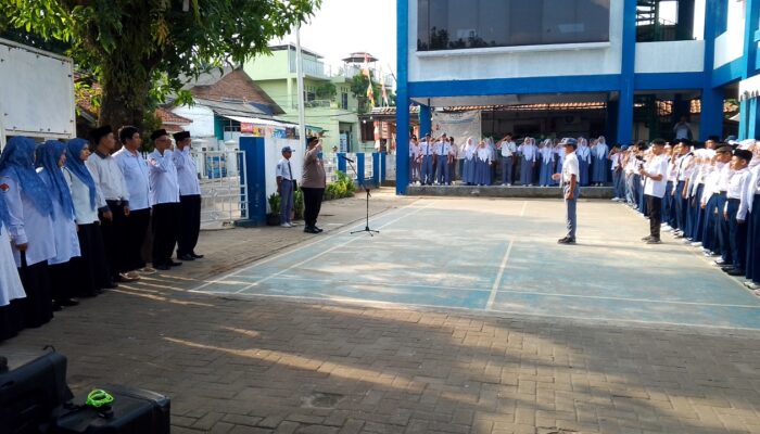 Kasat Binmas Polres Cilegon Keliling Sekolah Tiap Senin, Tanamkan Semangat “Anak Berbakti, Bangsa Hebat”