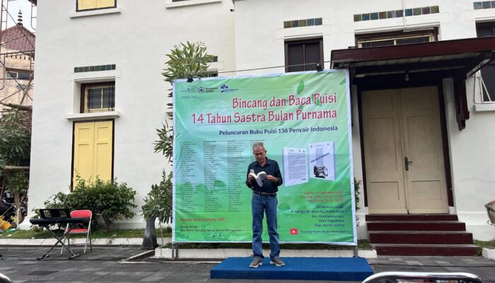 Dari Kota Baja ke Panggung Sastra Nasional: Agus Fahri Husein Harumkan Cilegon Lewat Antologi Puisi ‘Empat Belas Purnama