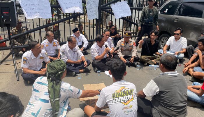 Dishub Banten Buka Ruang Dialog: Sopir Angkot Palima–Cinangka Suarakan Aspirasi, Trans Banten Tetap Jalan tapi Siap Dievaluasi