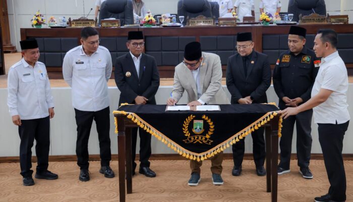 Gubernur Andra Soni Resmikan Transformasi Jamkrida Jadi Perseroda: Tonggak Baru Transparansi dan Kekuatan Ekonomi Banten