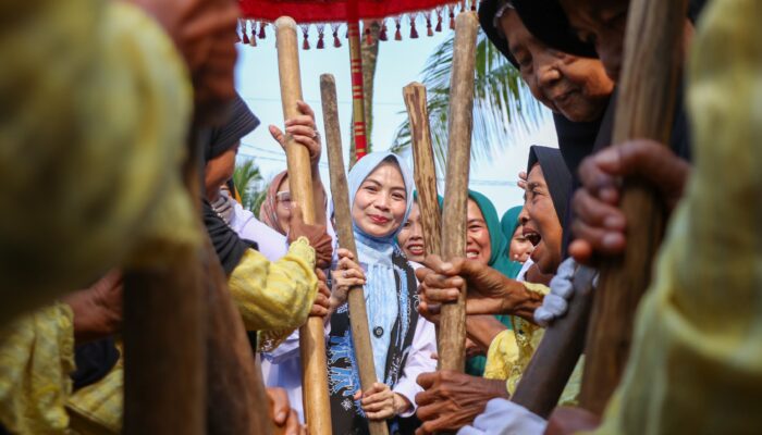 Bupati Serang Ratu Zakiyah Terkesan Ribuan Penari di Festival Sangga Nagara: Ini Luar Biasa, Harus Jadi Inspirasi Seluruh Desa
