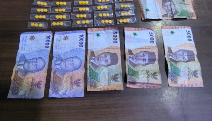 Satresnarkoba Serang Bekuk Pengedar Pil Koplo di Tengah Malam: 160 Butir Tramadol dan Hexymer Diamankan