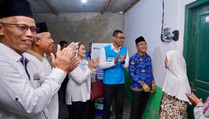 PLN Nyalakan Harapan, 8.000 Keluarga Prasejahtera Kini Hidup dalam Terang di Hari Listrik Nasional ke-80