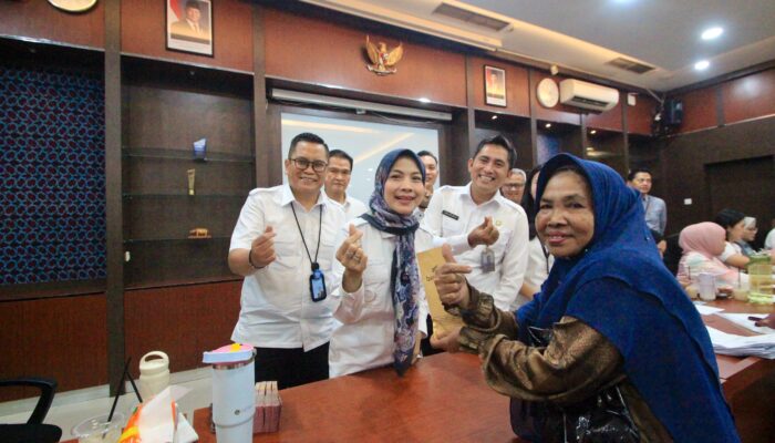 Bupati Serang Ratu Zakiyah Gulirkan Rp3,5 Miliar untuk 1.400 Pelaku Usaha Mikro: Dorong Kemandirian Ekonomi Warga