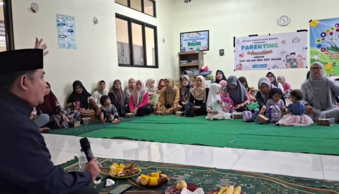 KPID Banten Ingatkan Bahaya Anak Kecanduan HP: Generasi Z Kini Tinggalkan Televisi, Hilang Kehangatan Keluarga