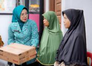 Peduli Korban Puting Beliung, Bunda TP PKK Banten Tinawati Andra Soni Bangun Kembali Harapan Lewat Bantuan Peralatan Dapur
