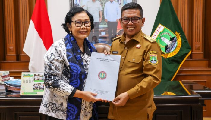 Program Sekolah Gratis Banten Diakui Nasional, Andra Soni Masuk Daftar Calon Penerima Anugerah Prestisius PGRI