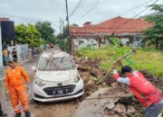 Tembok Pemukiman Roboh Dihantam Banjir, PMI Cilegon Bergerak Cepat Buka Posko Siaga 24 Jam