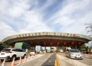 H-6 Nataru, Tol Tangerang–Merak Diserbu! 179 Ribu Kendaraan Melintas, Astra Infra Berlakukan Pembatasan Truk