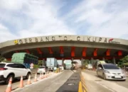 H-3 Nataru, Arus Kendaraan di Tol Tangerang–Merak Meledak 19,8 Persen