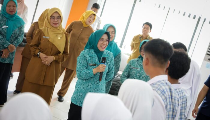 PKK Geber Revolusi Karakter Pelajar Banten: Program “PKK Mengajar” Resmi Dilepas Tinawati Andra Soni