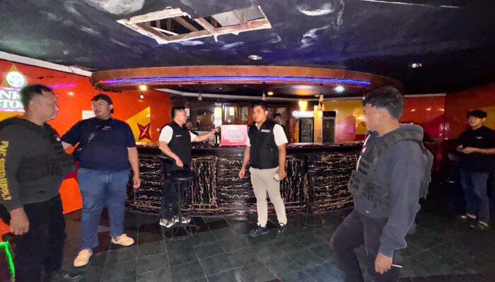 Polres Cilegon Grebek 7 Lokasi, Ratusan Botol Miras Disita Jelang Natal dan Tahun Baru