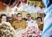 Blusukan Pasar Jelang Nataru, Andra Soni “Pasang Badan” Jaga Harga Pangan Banten Tetap Terkendali