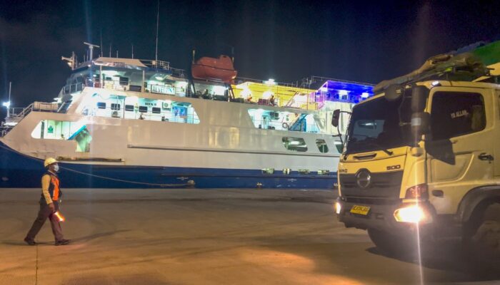 Ciwandan Tetap Perkasa di Tengah Arus Nataru! Ribuan Penumpang dan Hampir 2.000 Kendaraan Menyeberang Tanpa Hambatan