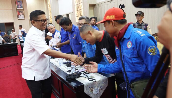 Ditekan Aksi Buruh, Gubernur Banten Naikkan UMP 2026 Jadi Rp3,1 Juta