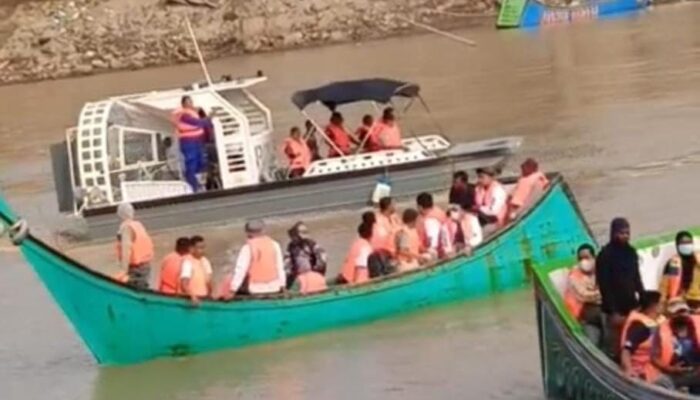 Akses Lumpuh Pascabencana, Kapolri Turunkan Swamp Boat Gratis untuk Warga Bireuen