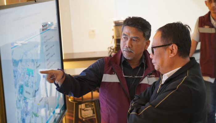 Tinjau Arus Nataru, Wamenhub Sampaikan Apresiasi untuk Petugas Pelabuhan Ciwandan