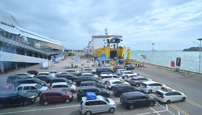 Lebih dari 440 Ribu Penumpang Serbu Penyeberangan Jawa–Sumatera, ASDP Kerahkan Ratusan Trip Kapal