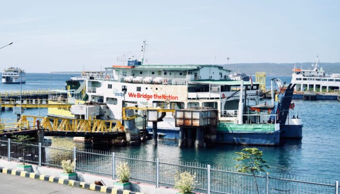 ASDP Buktikan Negara Hadir: Arus Natal 2025 Padat, Penyeberangan Tetap Terkendali