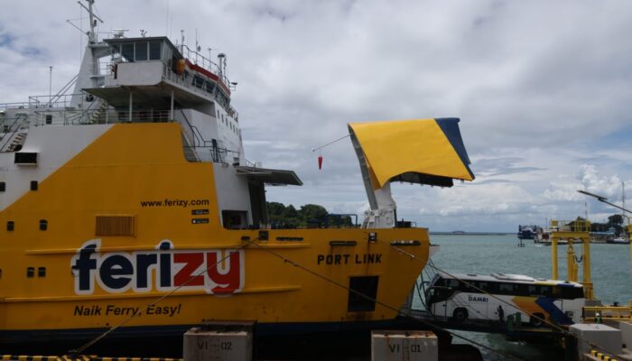 Arus Balik Menggeliat, Arus Mudik Melambat: Penyeberangan Jawa–Sumatera Turun, Bakauheni Justru Meledak