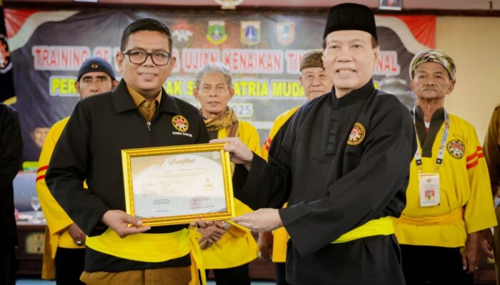 Gubernur Banten Terima Sabuk Kehormatan, Dorong Silat Jadi Pilar Budaya dan Pembangunan