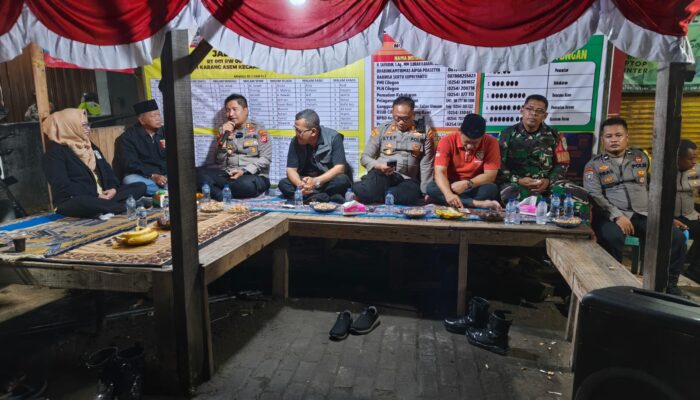 Kapolres Cilegon Sambangi Poskamling Jerang Ilir, Tekankan Warga Jadi Garda Terdepan Keamanan