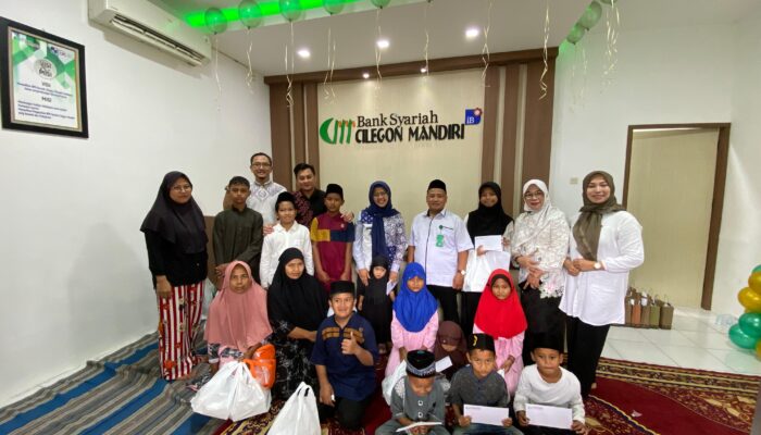 BPRSCM Santuni 25 Anak Yatim, Selametan Kantor Baru Dimulai dengan Berbagi