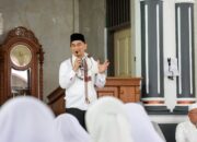 Wagub Banten Tekankan Pentingnya Belajar Al-Qur’an Sejak Dini, Berikan Bantuan untuk TPA dan Masjid Al-Furqon
