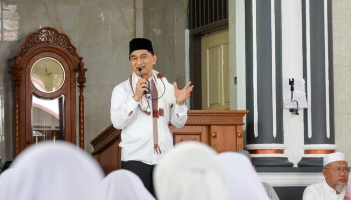 Wagub Banten Tekankan Pentingnya Belajar Al-Qur’an Sejak Dini, Berikan Bantuan untuk TPA dan Masjid Al-Furqon