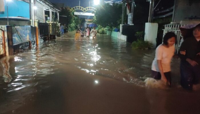 Sahur di Tengah Banjir, GEMA BP Sentil Pemprov Banten: Surat Kami Dibalas Sunyi