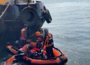 ABK Tongkang Batu Bara Terjatuh di Perairan Puloampel, Ditemukan Meninggal Dunia oleh Tim SAR