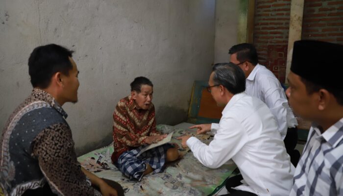 BPN Banten Serahkan Sertipikat PTSL Secara Door to Door di Mancak, Warga Diminta Cek Keaslian Lewat Aplikasi