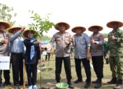 Kapolda Banten dan Bupati Serang Tanam 3.000 Pohon, Wujudkan Gerakan Indonesia Asri