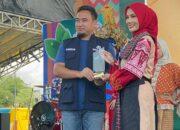 Pegawai PCM Ratu Inayah Juara 1 Fashion Show Dekranasda di HUT ke-27 Cilegon