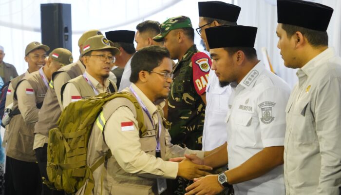 393 Jamaah Haji Kloter 11 Cilegon Dilepas, Wali Kota Robinsar Titip Pesan Jaga Kesehatan dan Kesabaran