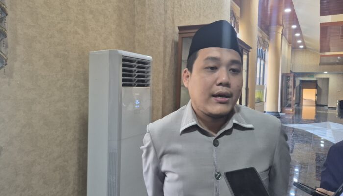 Mutasi Sekwan Tanpa Koordinasi, Ketua DPRD Cilegon Sentil Robinsar: Etika Pemerintahan Jangan Diabaikan