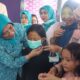 Tinawati Andra Soni Salurkan Bantuan Korban Kebakaran TPA Jatiwaringin, Ajak Warga Mulai Kelola Sampah dari Rumah