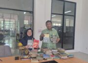 Hj. Atikoh Donasikan 100 Buku, Ismatullah: Jangan Biarkan Buku Mati di Rak
